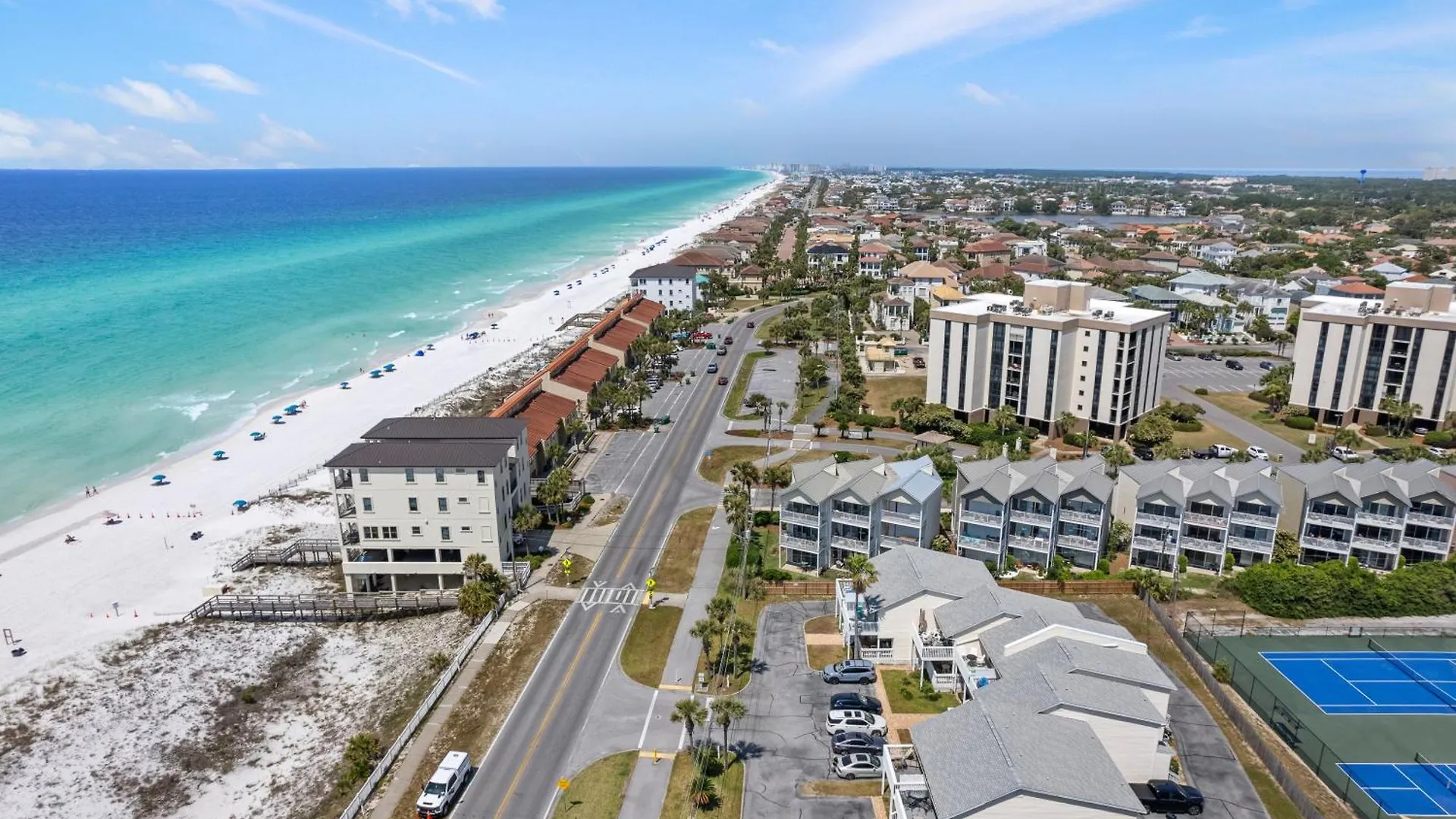 Beach Escape, King Suite, Ocean Views, Pet Friendly Destin