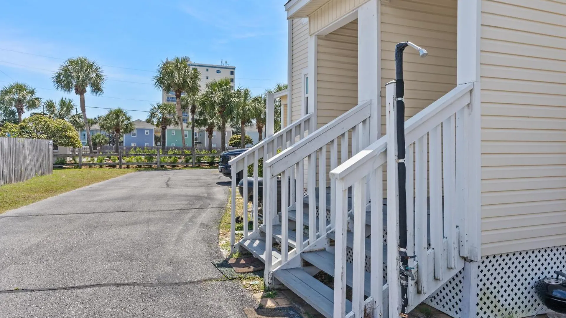 Beach Escape, King Suite, Ocean Views, Pet Friendly Destin